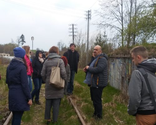zwiedzanie schronu przy moście kolejowym w Mikołajkach_